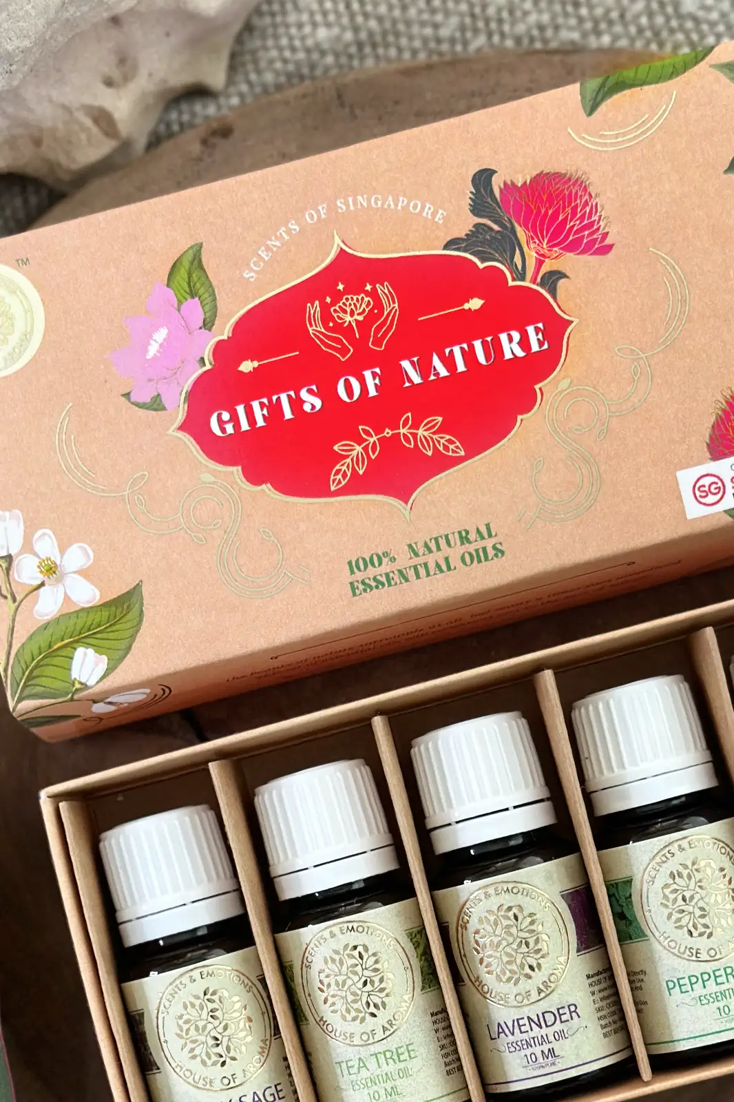 Natural essential oil gift set, essential oil gift set, gift set, essential oil, essential oil gift box, gift set for couple, women gift set, gift set box, gift set for diffuser, aroma gift set, gift set, festive gift, tea tree essential oils, cosmetic gift set, anniversary gift set, House Of Aroma