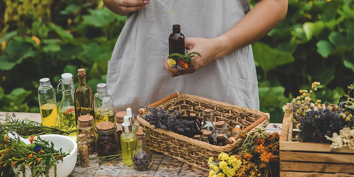 aromatic therapy oils, aromatherapy oils, aromatherapy oils diffuser, aromatherapy oil for hair, best aromatherapy oils, essential oil for aromatherapy, aromatherapy oil uses, aromatic oil, massage therapy oils, skin friendly oils, essential oils on feet for sleep, Home wellness, aromatherapy spa, aromatherapy diffuser oil, peppermint aromatherapy oil, oil for glowing skin