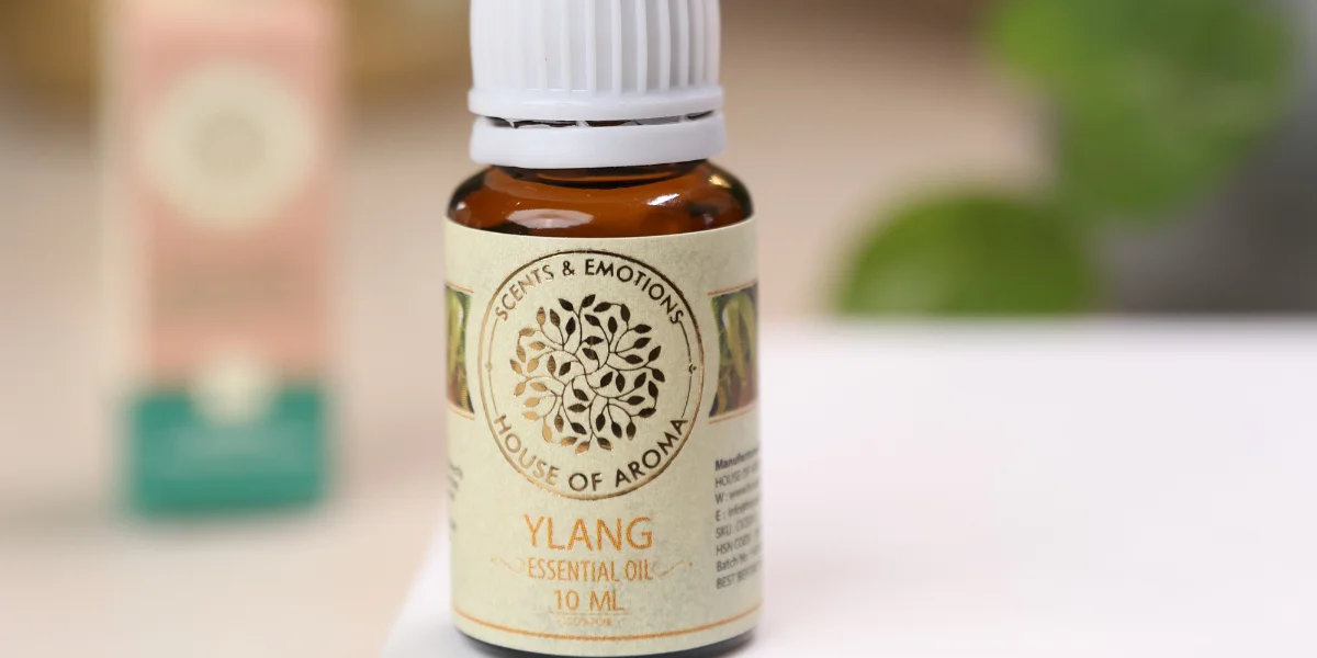 Essential oil for skin problems, healthy skin, best essential oil for skin repair, best essential oil for glowing skin, best essential oil for skin repair