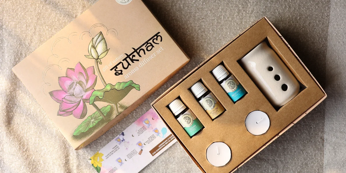 Wedding Gifts Home Decor, aroma diffuser wedding gift, ceramic diffuser pot, fragrance oil set, ocean scented oil, lily fragrance oil, meditation essential oil, flameless home fragrance, luxury home d&eacute;cor gifts, aroma therapy wedding gift, stylish diffuser d&eacute;cor