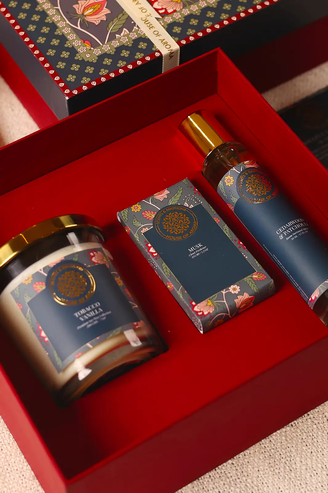 Soulful Living Edit Gift box , luxury gift box, luxury gift sets, premium gift items, organic gift hampers, luxury gifting, gift box, house of aroma, diwali gift sets, luxury gifting hampers, scented gifts