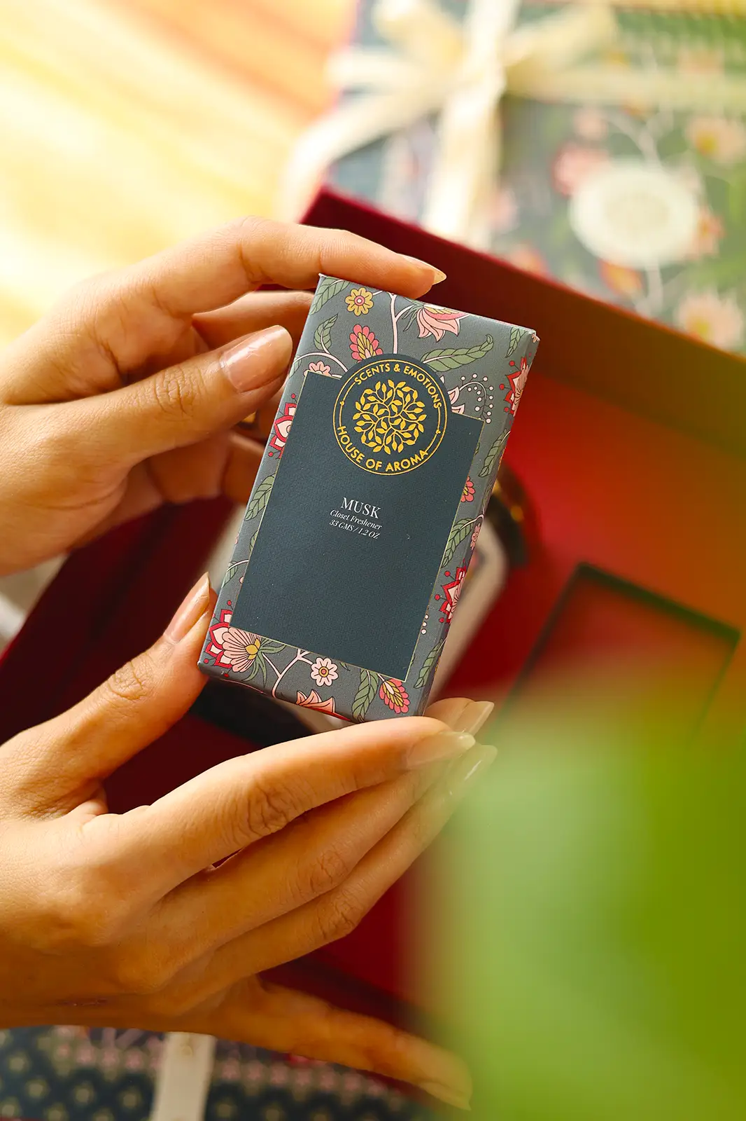 Soulful Living Edit Gift box , luxury gift box, luxury gift sets, premium gift items, organic gift hampers, luxury gifting, gift box, house of aroma, diwali gift sets, luxury gifting hampers, scented gifts