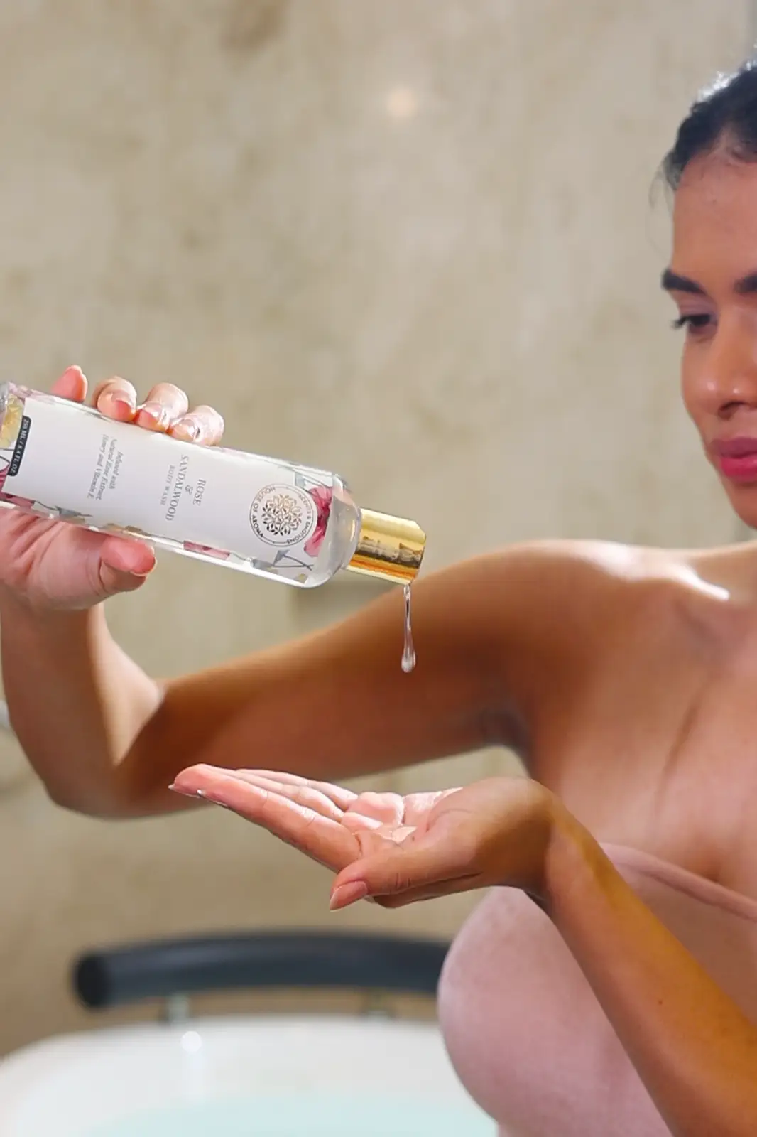 self care gift hampers , self care gift sets for women, self care hamper for her, self care gift box gifts, aroma gift hampers, aroma gifting, house of aroma, floral scent gift set