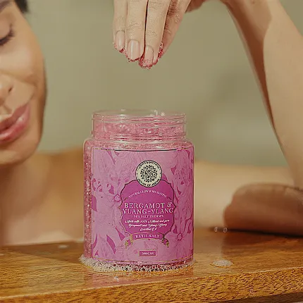 bath salt for feet, bath salt therapy, epsom salt for feet, benefits of bath salt, benefit of epsom salt for feet, warm water with salt for feet, epsom salt for feet, epsom salt for feet infection, natural foot care, lavender bath salts for feet, stress-relief foot bath, aromatherapy bath salts, house of aroma