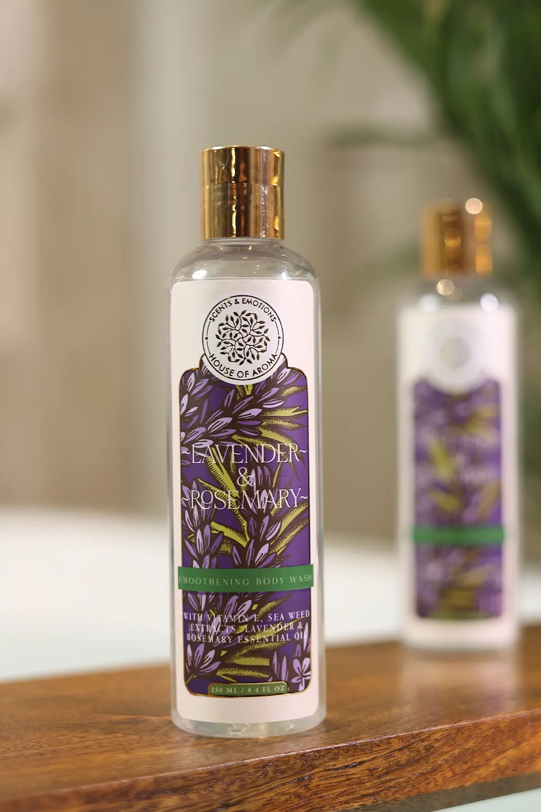 Wild Berries and Water Lily Body Wash, Wild Berries Body Wash, Water Lily Body Wash, Berry Body Wash, Best Body Wash Fragrance, Body Wash & Shower Gel, Body Wash for Women, Body Wash for Dry Skin, Body Wash for Dry Skin, Refreshing Water Lily Shower Experience, Floral Therapy in Body Wash, Relaxing Water Lily Scent, House of Aroma