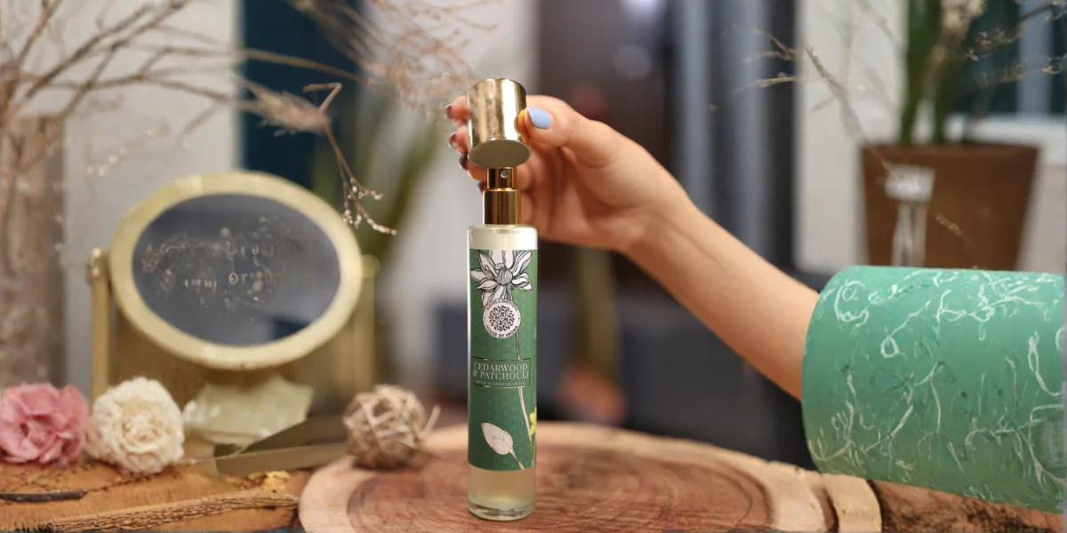 Natural Room Freshener Spray, Natural Room Freshener At Home, Natural Air Freshener Spray Recipe, Natural Room Deodorizer Spray, Room Spray Vs. Air Freshener