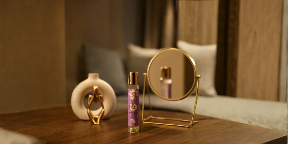 Natural Room Freshener Spray, Natural Room Freshener At Home, Natural Air Freshener Spray Recipe, Natural Room Deodorizer Spray, Room Spray Vs. Air Freshener